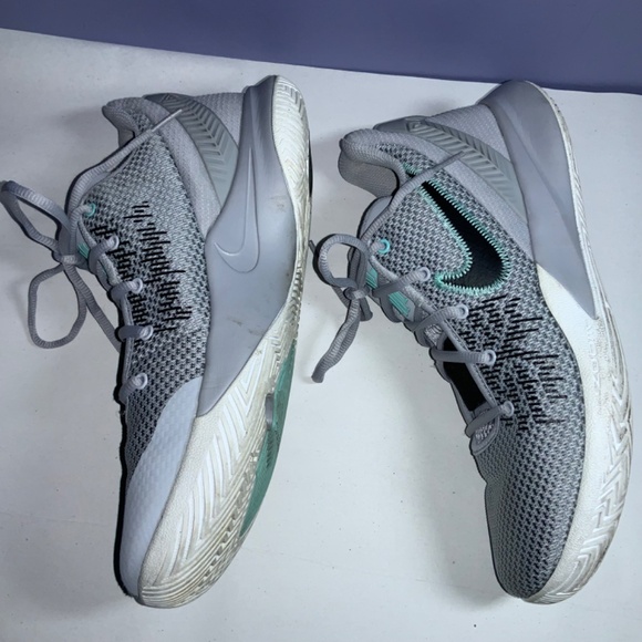 Nike Kyrie Flytrap 2 Wolf Grey sneakers Sz Men’s 9 - Picture 4 of 8